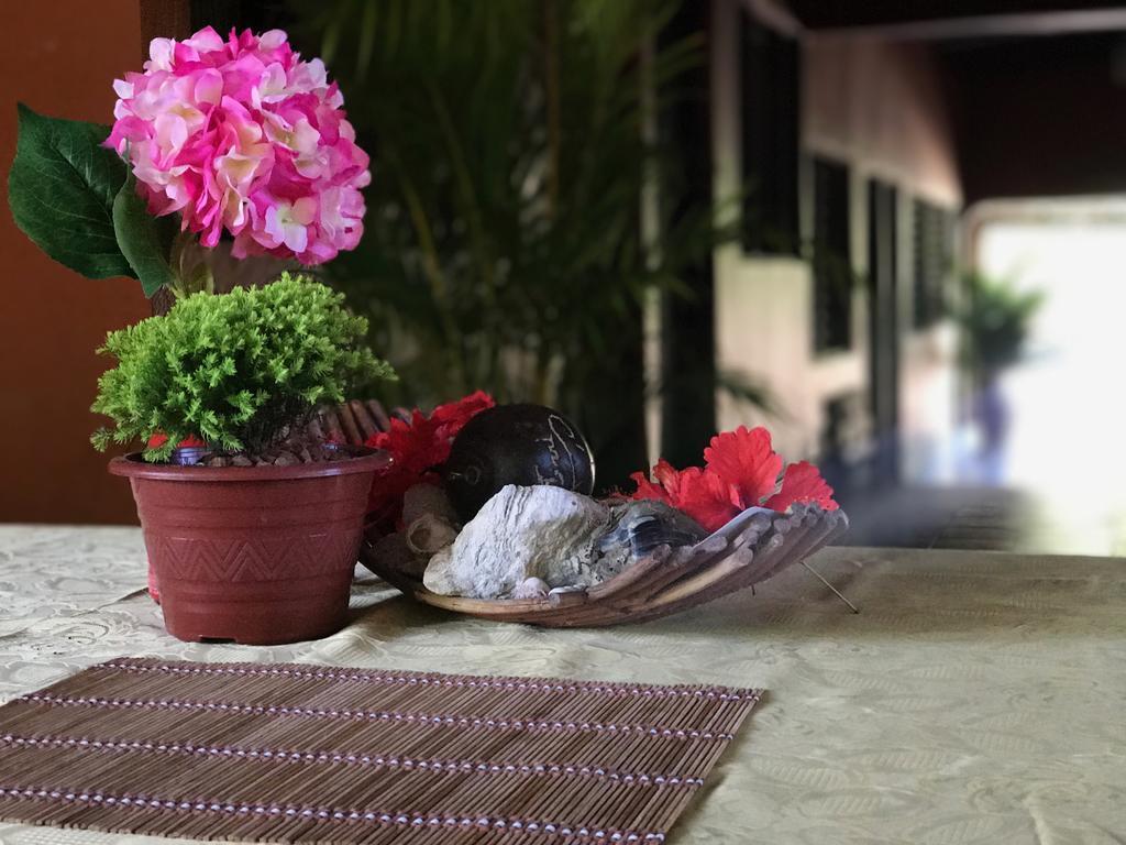 Tsunami Hostel Tamarindo Exteriör bild