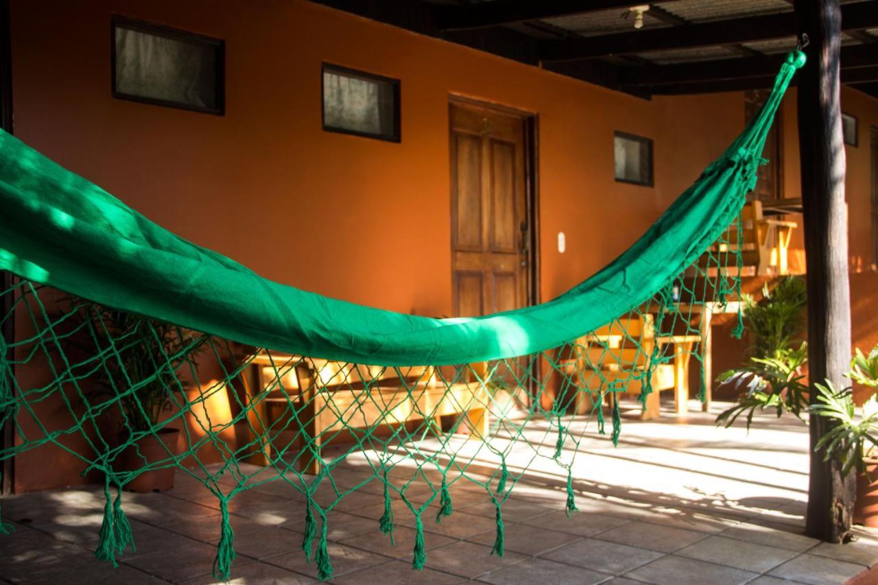 Tsunami Hostel Tamarindo Exteriör bild
