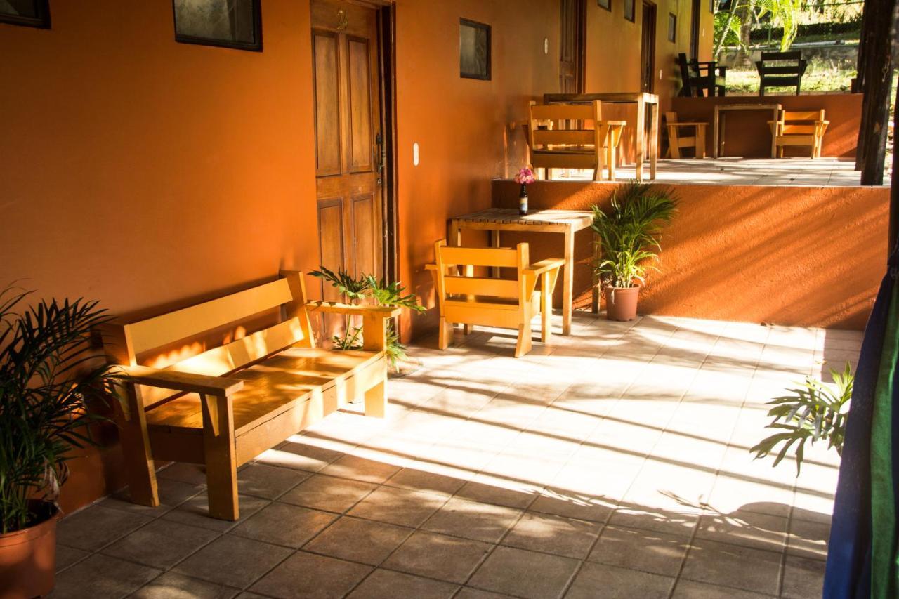 Tsunami Hostel Tamarindo Exteriör bild