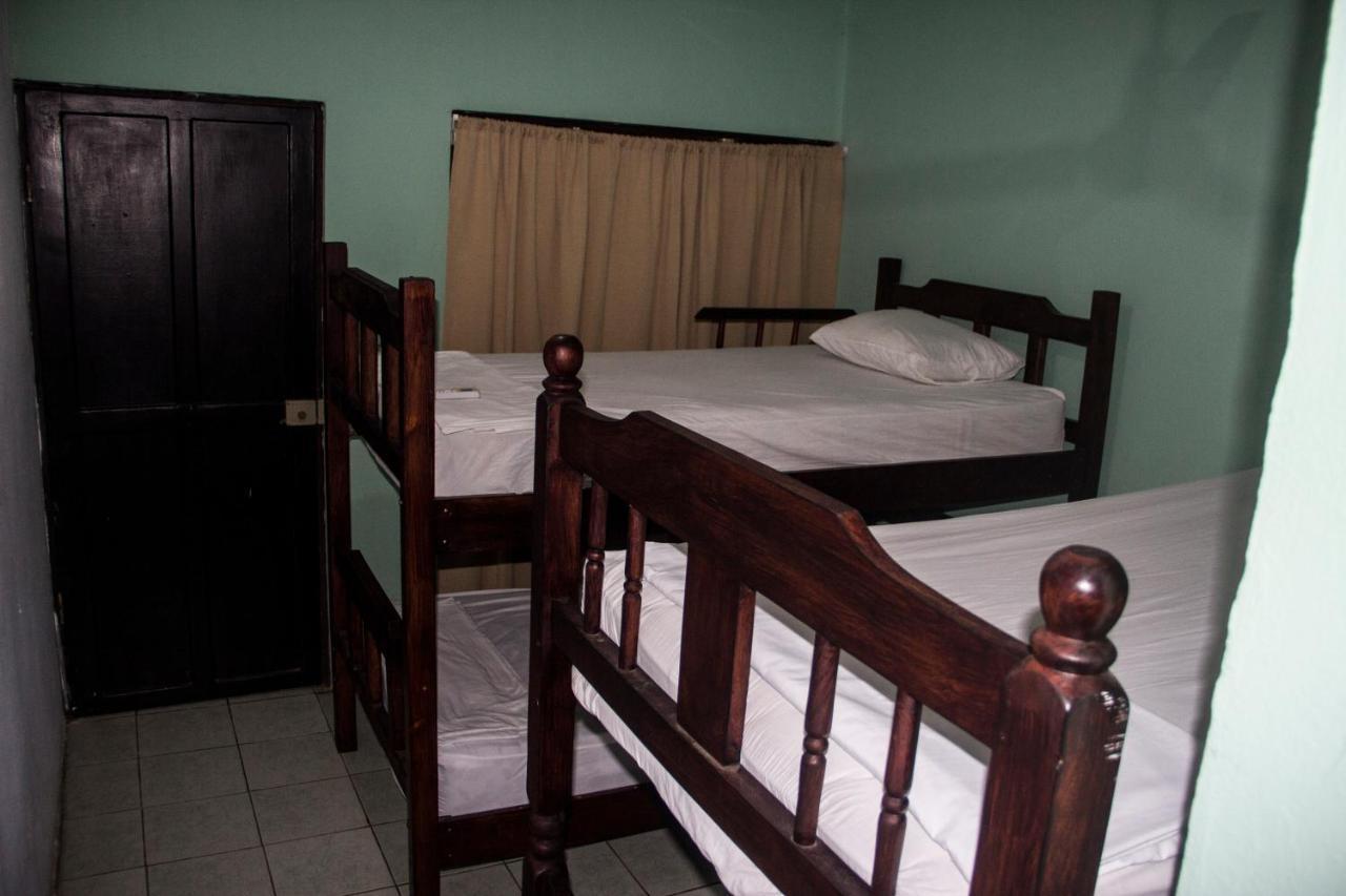 Tsunami Hostel Tamarindo Exteriör bild