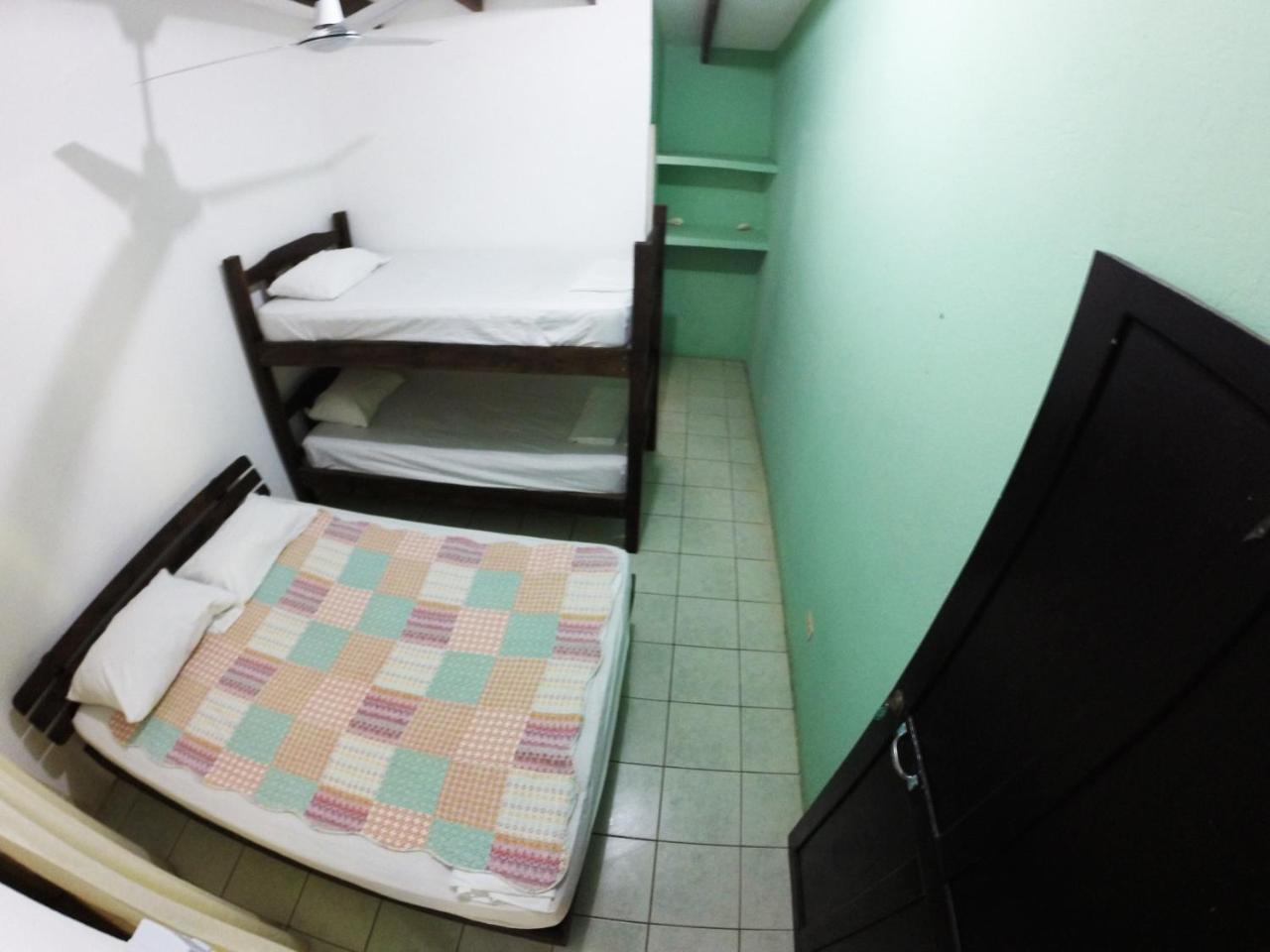 Tsunami Hostel Tamarindo Exteriör bild